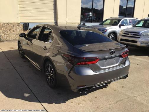 2022 Toyota Camry SE