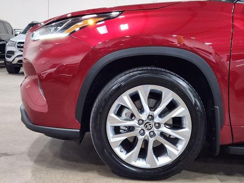 2023 Toyota Highlander Limited
