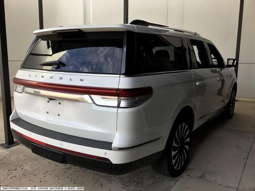 2022 Lincoln Navigator L Black Label