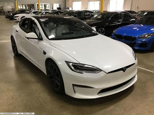 2022 Tesla Model S Plaid