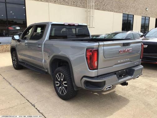 2024 GMC Sierra 1500 AT4
