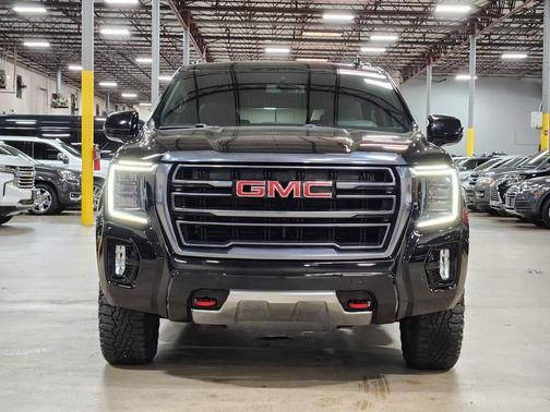 2022 GMC Yukon XL AT4