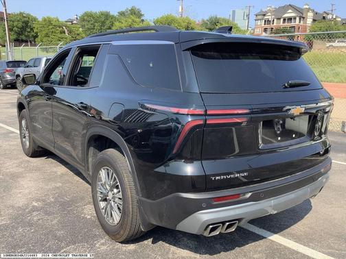 2024 Chevrolet Traverse LT