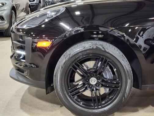 2021 Porsche Macan Base