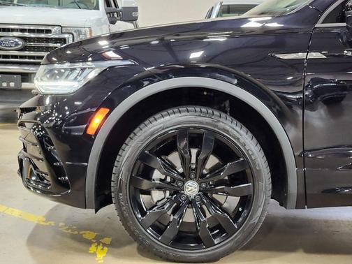 2022 Volkswagen Tiguan 2.0T SE R-Line Black