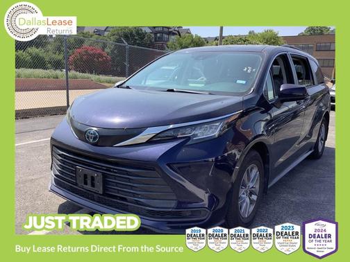 Blue 2022 Toyota Sienna LE