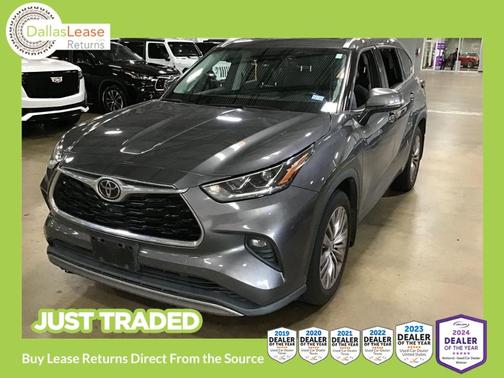 Gray 2022 Toyota Highlander Platinum