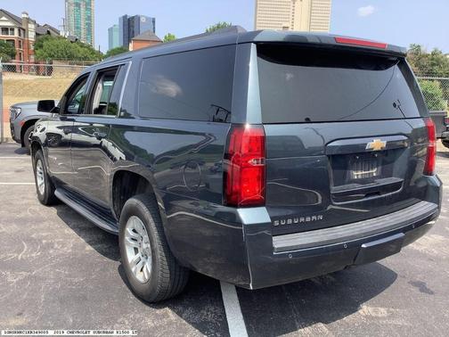 2019 Chevrolet Suburban LT