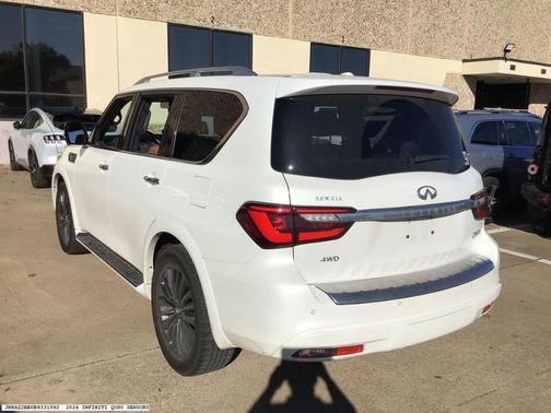 2024 INFINITI QX80 SENSORY
