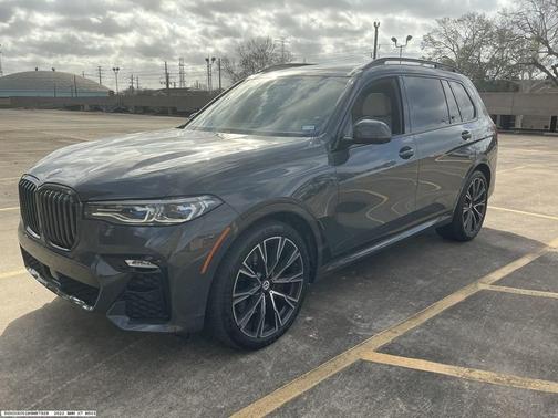 2022 BMW X7 M50i