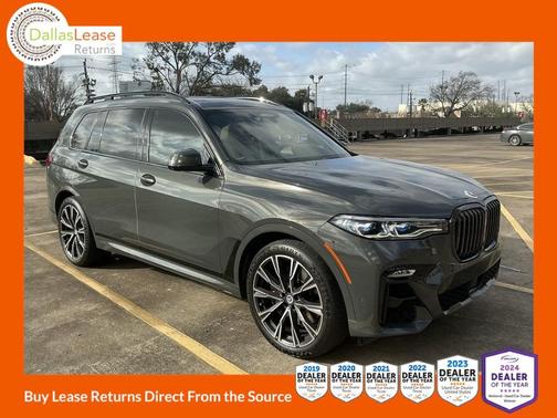 2022 BMW X7 M50i