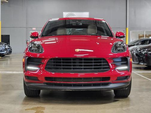 2021 Porsche Macan Base