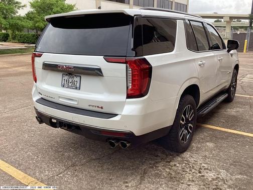 2022 GMC Yukon AT4