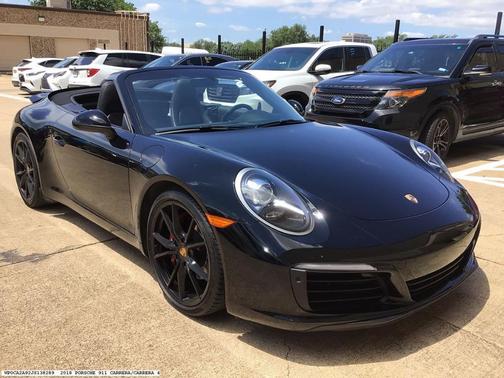 2018 Porsche 911 Carrera
