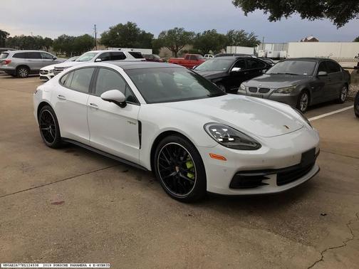 2019 Porsche Panamera E-Hybrid 4