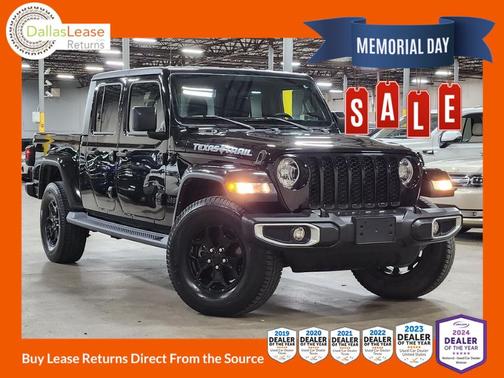 Black 2022 Jeep Gladiator Texas Trail