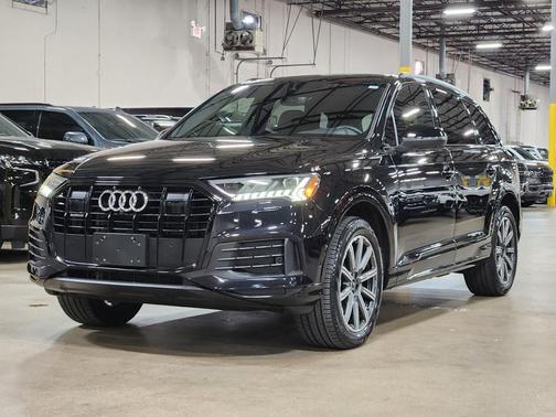2024 Audi Q7 45 Premium Plus