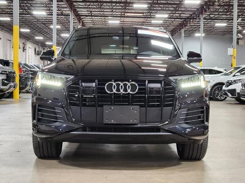 2024 Audi Q7 45 Premium Plus