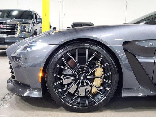 2023 Aston Martin Vantage Base