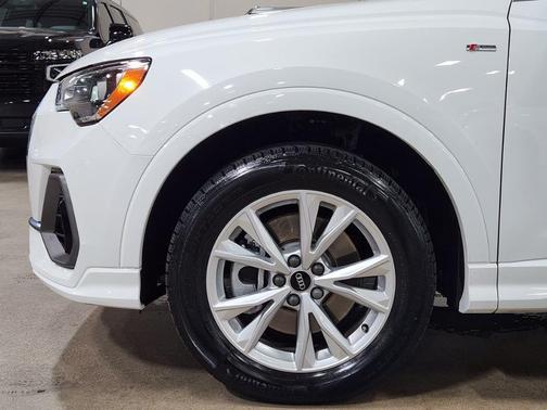 2021 Audi Q3 45 S line Premium