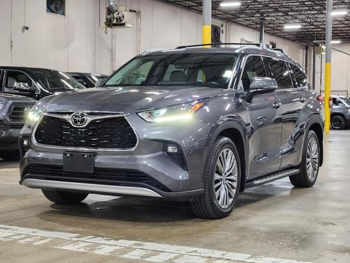 2022 Toyota Highlander Platinum