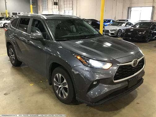 2023 Toyota Highlander XLE