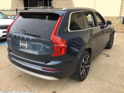 2022 Volvo XC90 T6 Momentum 7 Passenger