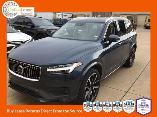 2022 Volvo XC90 T6 Momentum 7 Passenger