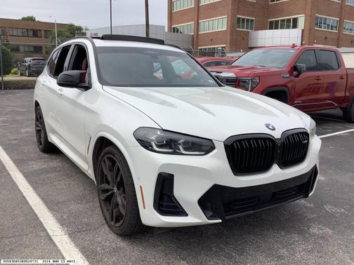 White 2024 BMW X3 M40i