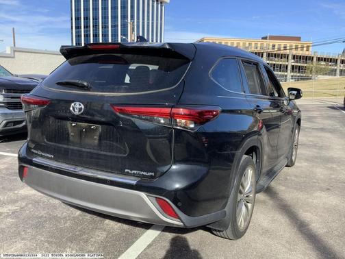 2022 Toyota Highlander Platinum