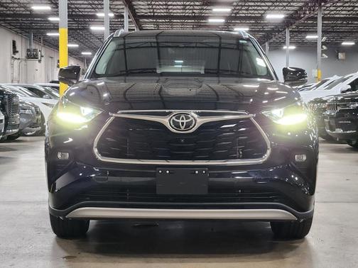 2022 Toyota Highlander Platinum