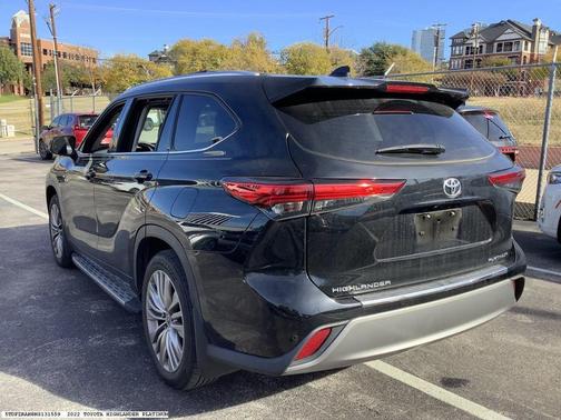 2022 Toyota Highlander Platinum
