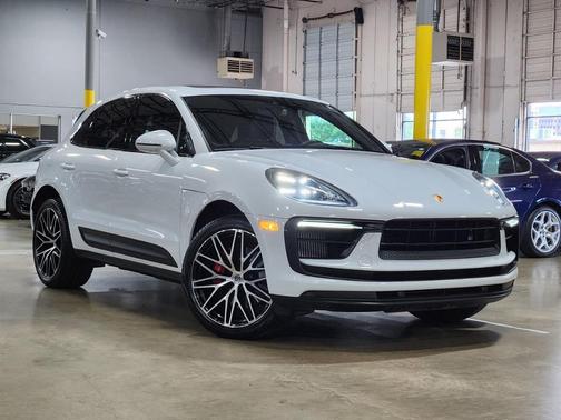 2022 Porsche Macan S