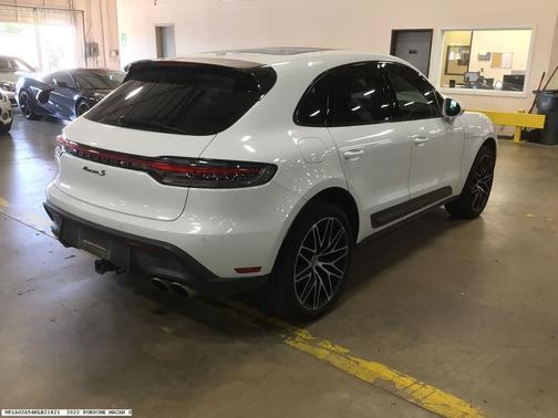2022 Porsche Macan S