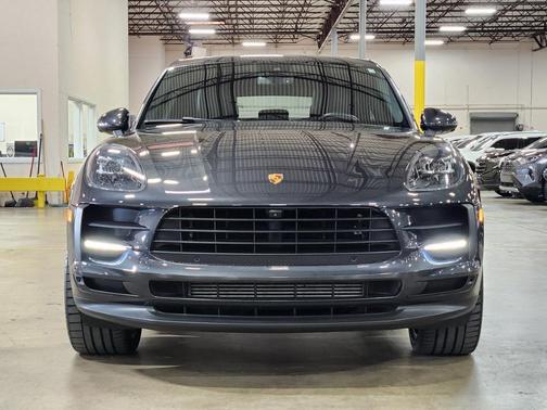 2021 Porsche Macan Base