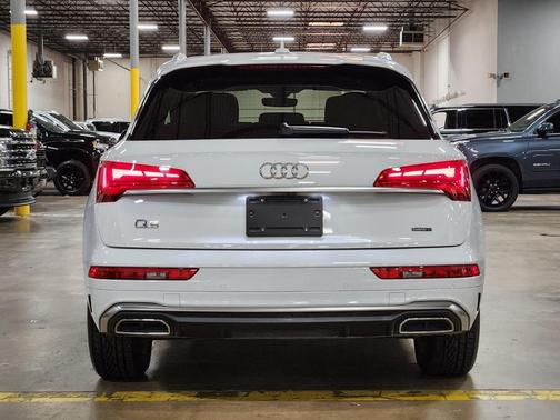 2022 Audi Q5 45 S line quattro Premium