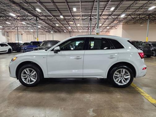 2022 Audi Q5 45 S line quattro Premium