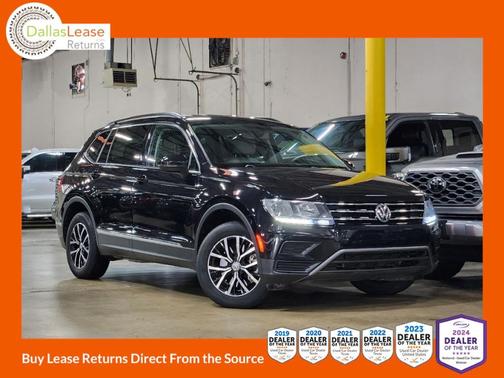 Deep Black Pearl Effect 2021 Volkswagen Tiguan 2.0T SE