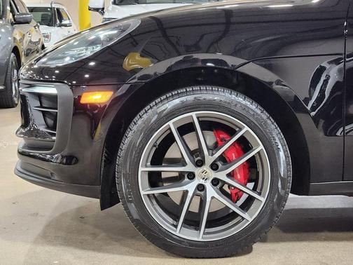 2022 Porsche Macan S