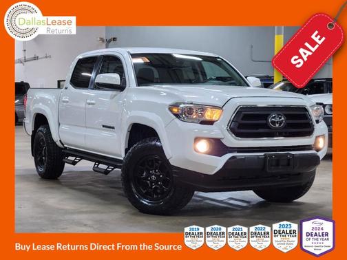 White 2022 Toyota Tacoma SR5