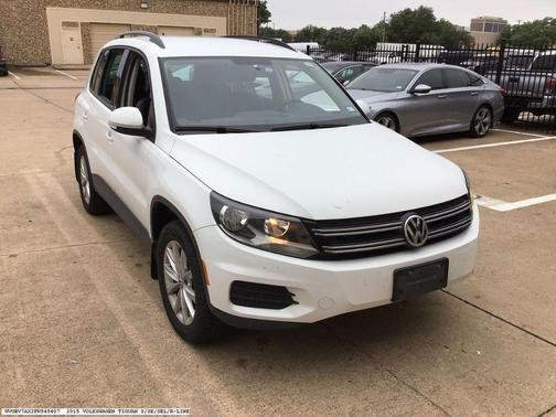 White 2015 Volkswagen Tiguan 4MOTION Auto SE