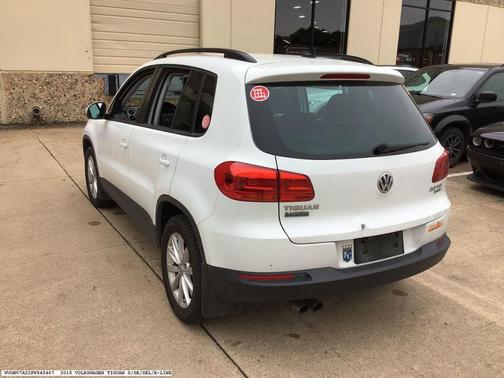 White 2015 Volkswagen Tiguan 4MOTION Auto SE