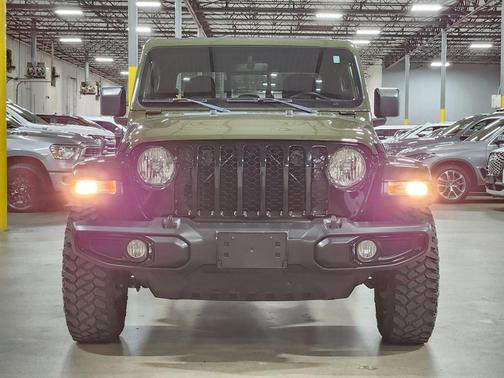 2021 Jeep Gladiator Sport