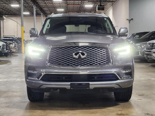 2021 INFINITI QX80 Luxe