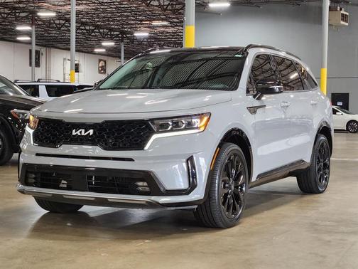 Gray 2022 Kia Sorento SX