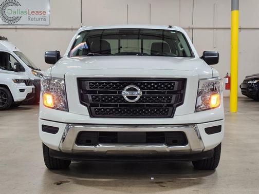 2021 Nissan Titan SV