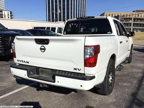 2021 Nissan Titan SV