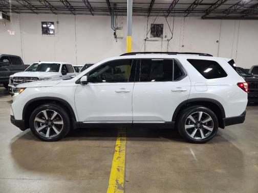 Blue 2023 Honda Pilot Elite