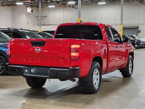 2022 Nissan Frontier S