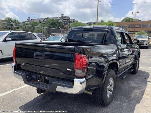 Midnight Black Metallic 2018 Toyota Tacoma SR5